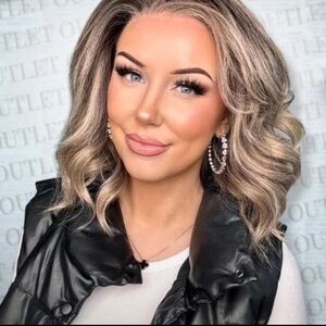 New with lace attached Chelsey smith cosmetics